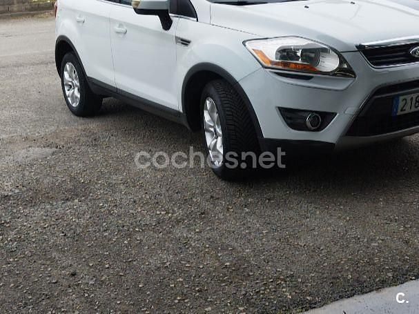 Usado Ford Kuga Titanium 140 HP (102 kW) 2012 Branco SUV