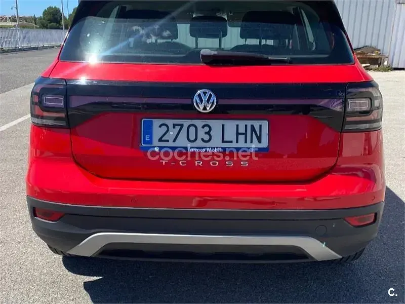 Usado VW T-Cross Advance 95 CV (69 kW) 2020 Rojo SUV