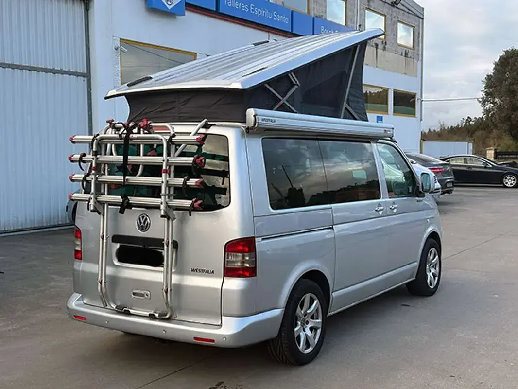 Usado VW Multivan Trendline 131 CV (96 kW) 2005 Gris Monovolumen