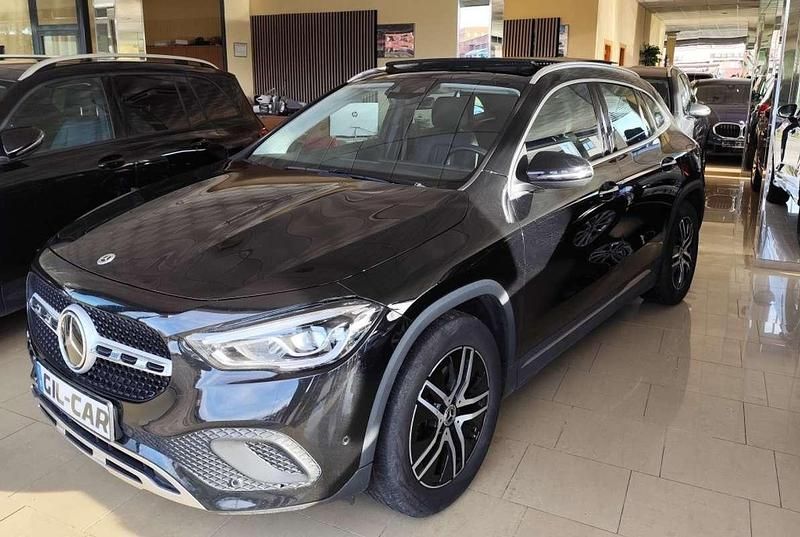 Usado Mercedes GLA200 2022 Negro SUV