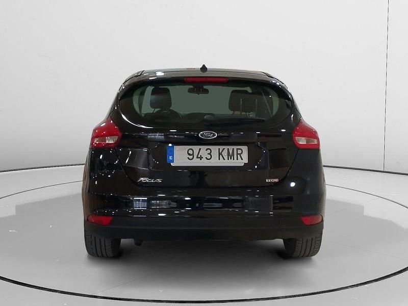 Usado Ford Focus Trend+ 120 CV (88 kW) 2018 Negro Berlina
