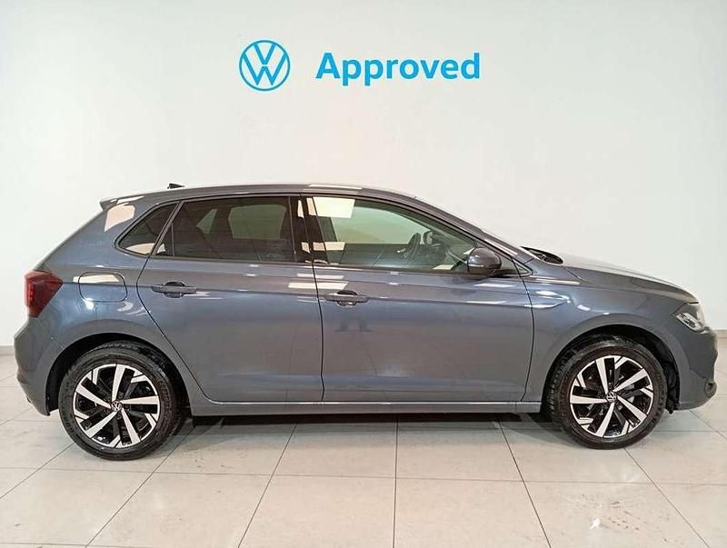 Usado VW Polo 95 CV (69 kW) 2024 Gris Utilitario