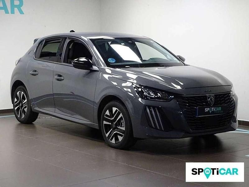 Usado Peugeot 208 Allure 101 CV (74 kW) 2025 Gris Utilitario