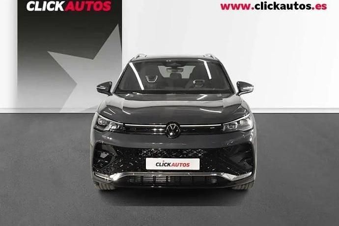Usado VW Tiguan R-line 150 CV (110 kW) 2025 Gris SUV