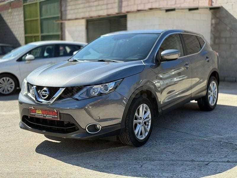 Usado Nissan Qashqai Acenta 110 CV (80 kW) 2014 Gris / plata SUV