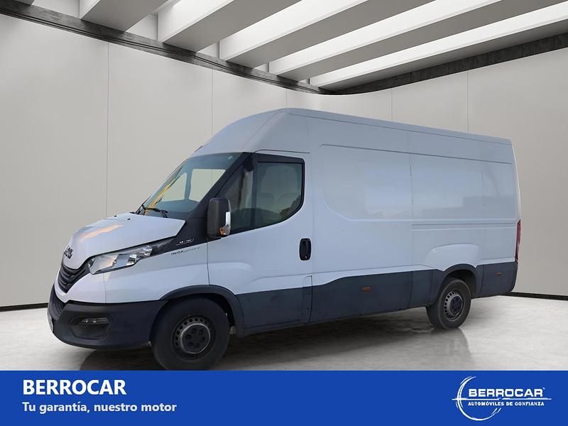 Usado Iveco Daily 176 CV (129 kW) 2023 Blanco Berlina