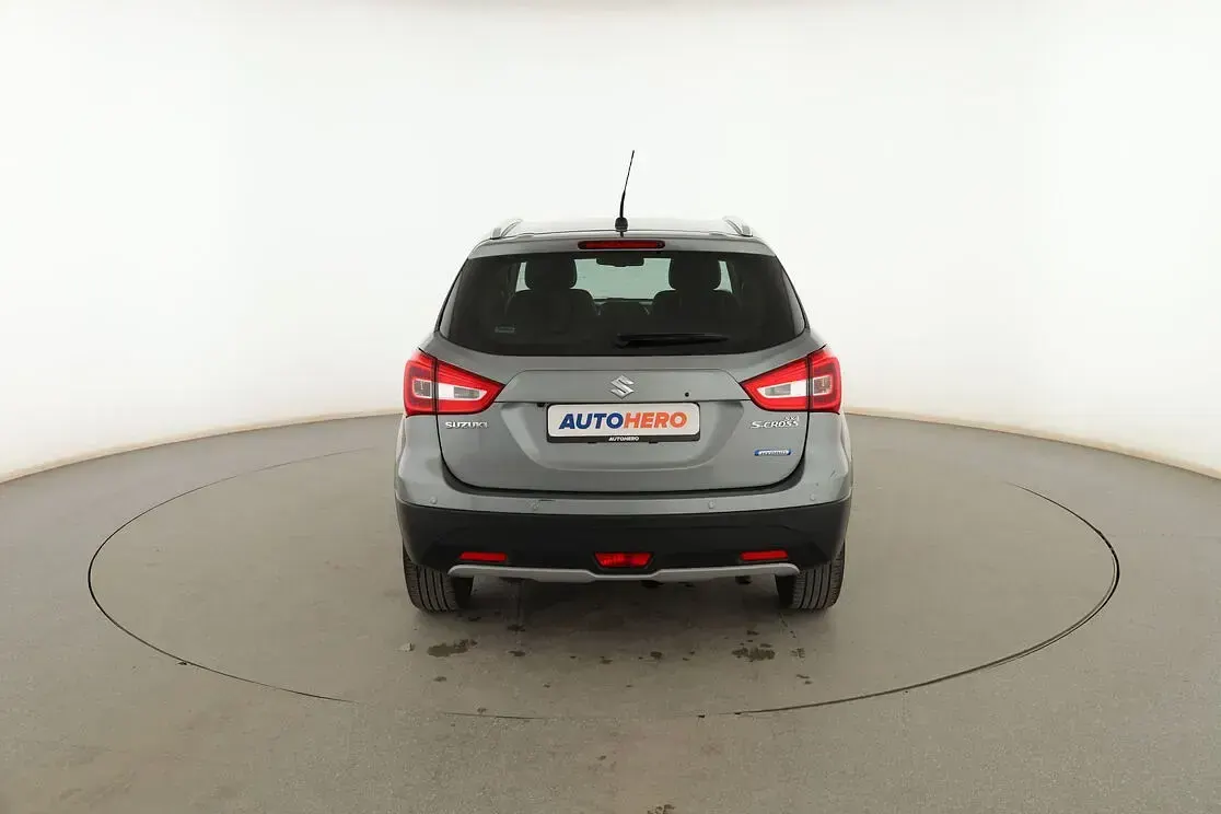 Usado Suzuki SX4 S-Cross GLX 129 CV (94 kW) 2020 Gris SUV