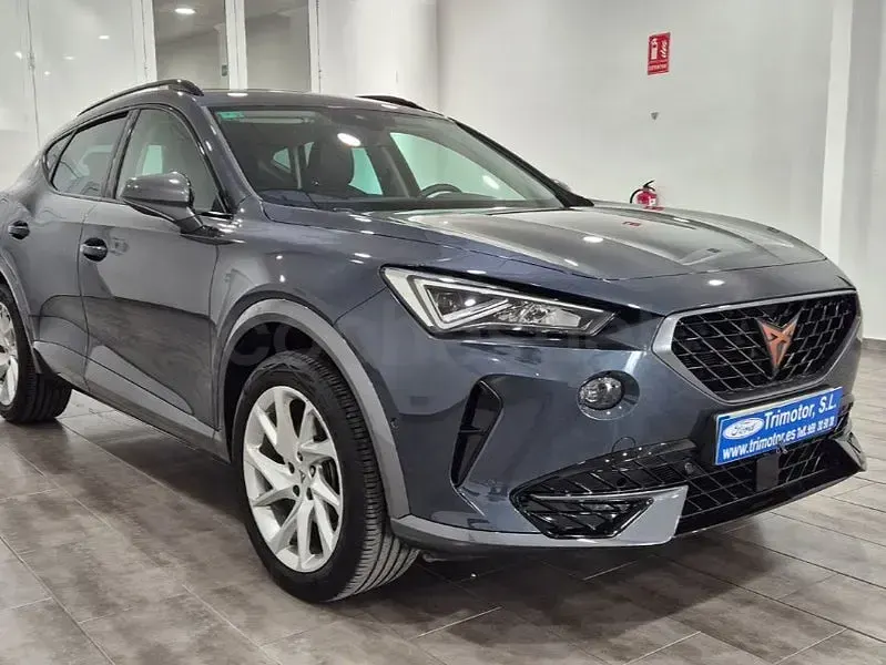 Usado Cupra Formentor 150 CV (110 kW) 2022 Gris / plata SUV