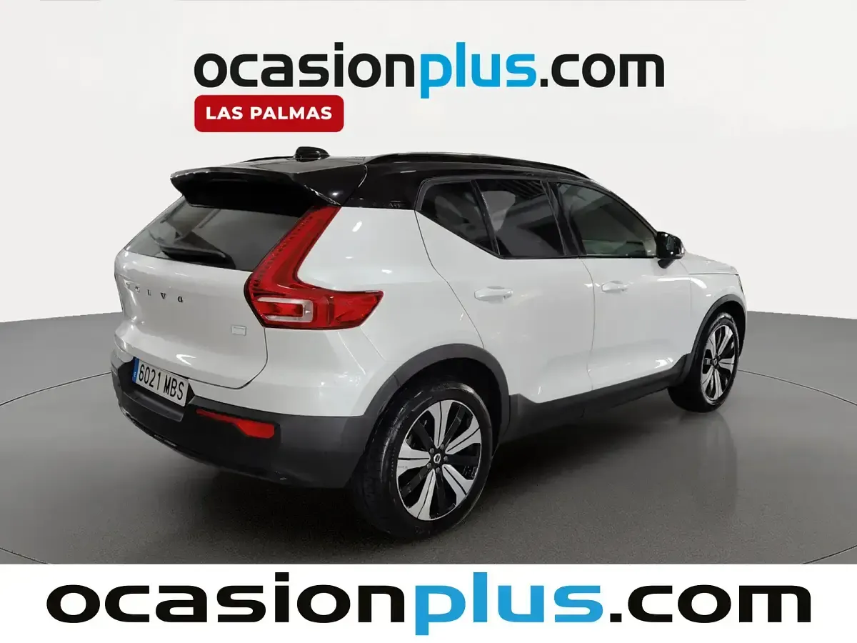Usado Volvo XC40 Plus 169 kW (231 CV) 2022 Blanco SUV