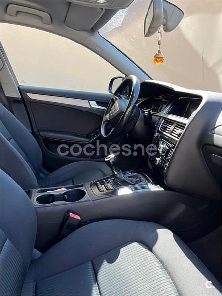 Usado Audi A4 143 CV (105 kW) 2011 Azul Familiar