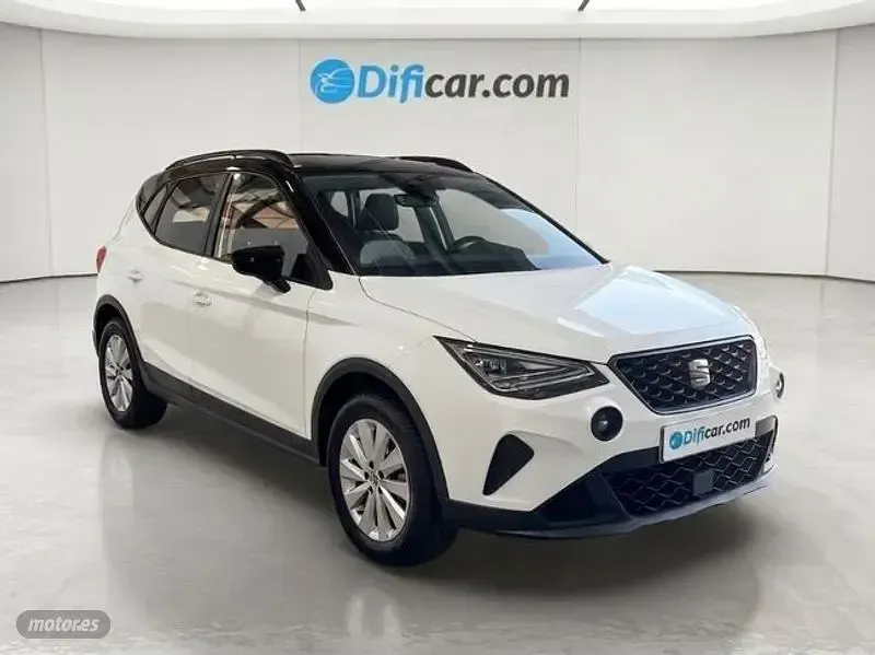 Usado Seat Arona Reference 95 CV (69 kW) 2024 Blanco SUV