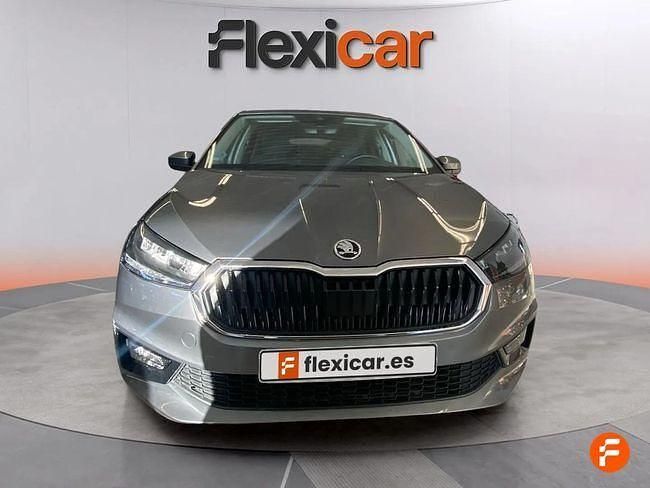 Usado Skoda Fabia Selection 95 CV (69 kW) 2024 Gris Utilitario