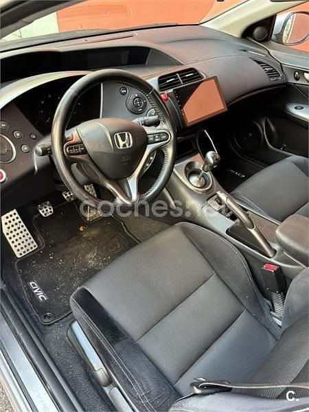 Usado Honda Civic Type S 140 CV (102 kW) 2010 Gris / plata Berlina