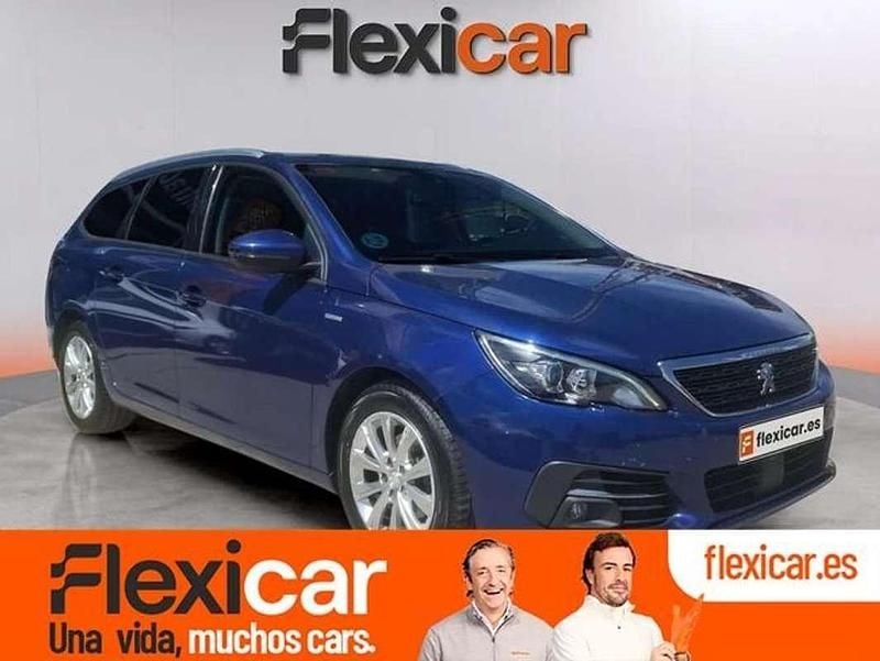 Usado Peugeot 308 SW Allure 131 CV (96 kW) 2019 Azul Familiar