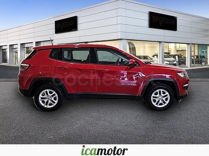 Usado Jeep Compass Sport 120 CV (88 kW) 2018 Rojo SUV