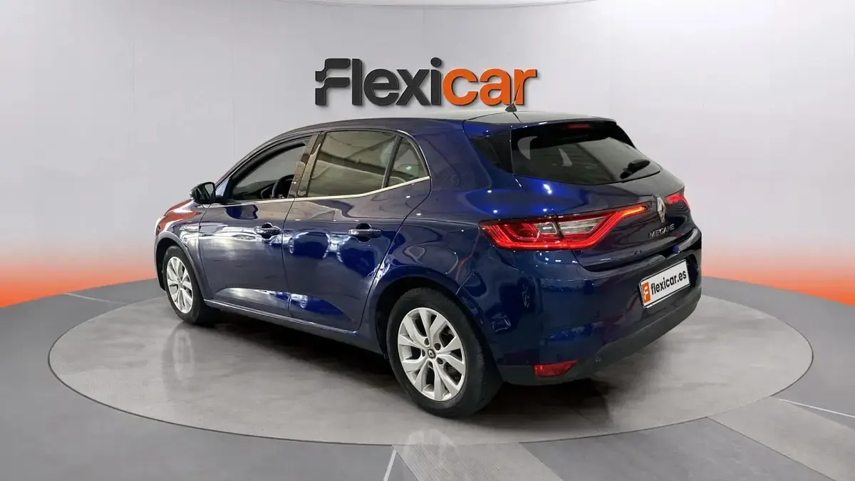 Begagnad Renault Mégane LIMITED 101 HK (74 kW) 2018 Blå Sedan