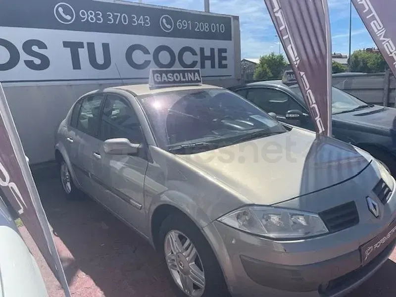 Usado Renault Mégane II Privilege 136 CV (100 kW) 2004 Gris / plata Berlina