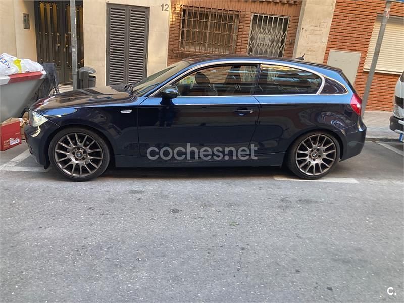 Azul Usado 2007 BMW 118 Utilitario | 8000 € (Un poco caro) - Imagen 1/4