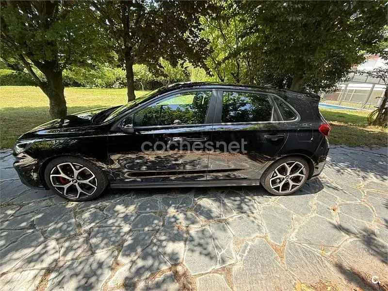 Usado Hyundai i30 250 CV (183 kW) 2023 Negro Berlina