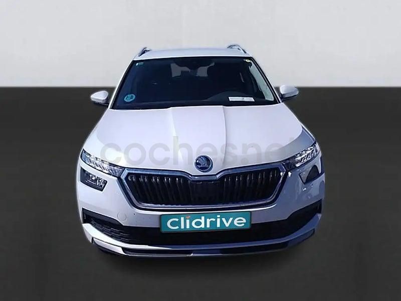 Usado Skoda Kamiq 110 CV (80 kW) 2022 Blanco SUV
