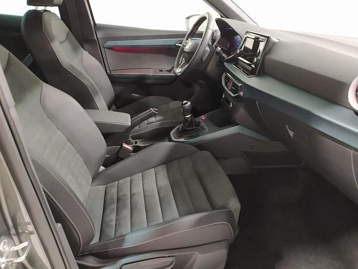 Usado Seat Arona Xperience 115 CV (84 kW) 2025 Blanco SUV