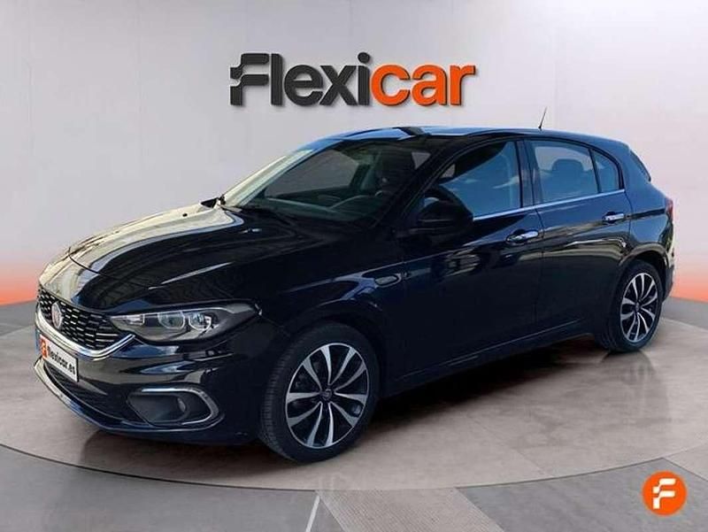 Usado Fiat Tipo Lounge 120 CV (88 kW) 2018 Negro Utilitario