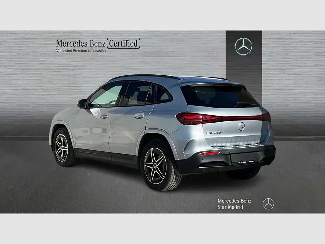 Usado Mercedes EQA250+ 139 kW (190 CV) 2025 Plateado SUV