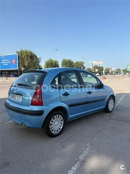 Usado Citroën C3 Exclusive 75 CV (55 kW) 2004 Azul Berlina