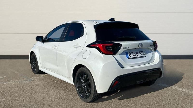 Usado Mazda 2 Homura-Line 116 CV (85 kW) 2025 Blanco Berlina