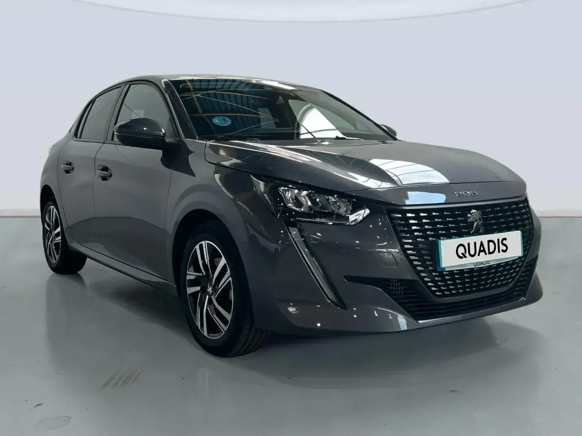 Usado Peugeot 208 Allure 101 CV (74 kW) 2022 Gris Utilitario