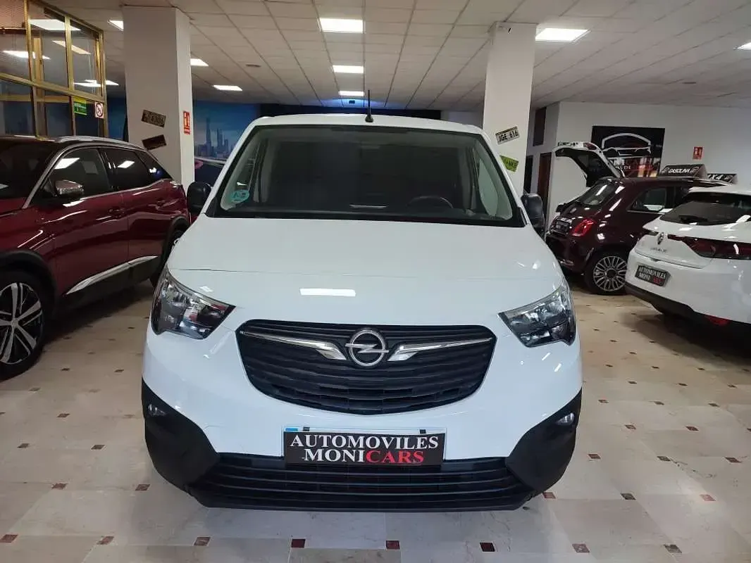 Usado Opel Combo S 99 CV (72 kW) 2021 Blanco Monovolumen