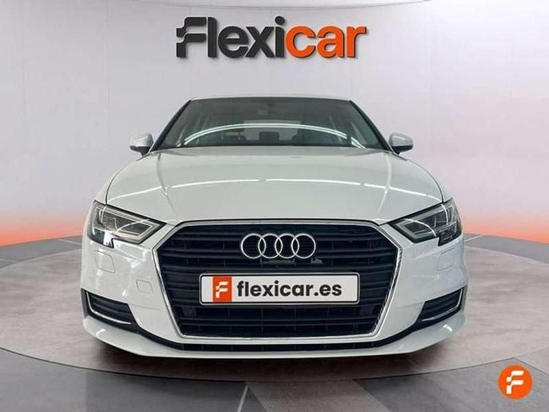 Usado Audi A3 Sportback Design 150 CV (110 kW) 2018 Blanco Utilitario