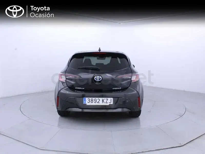 Usado Toyota Corolla Active 122 CV (89 kW) 2019 Negro Berlina