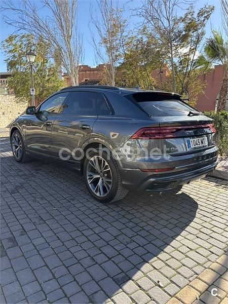 Usado Audi Q8 286 CV (210 kW) 2022 Gris / plata SUV