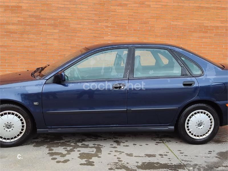 Usado Volvo S40 102 CV (75 kW) 2002 Azul Berlina