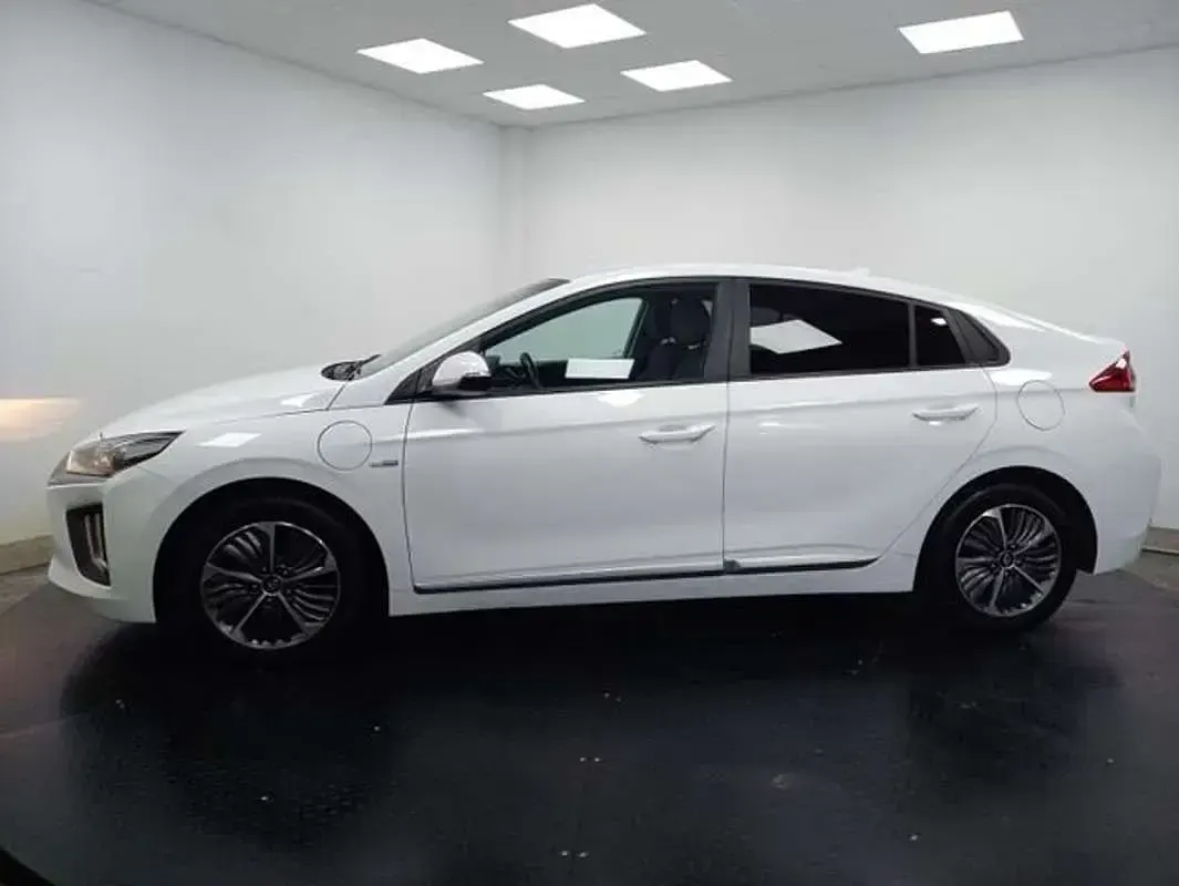 Usado Hyundai Ioniq 141 CV (103 kW) 2021 Blanco Utilitario