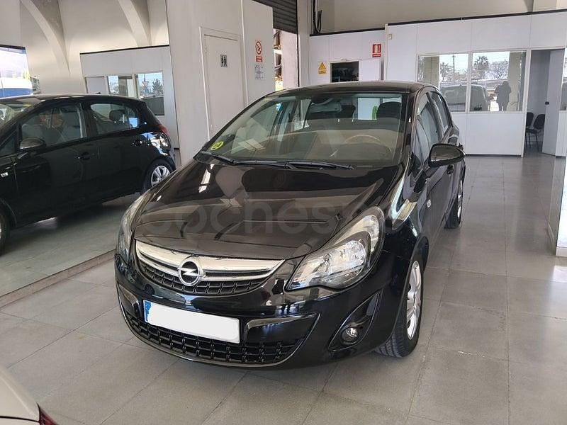 Usado Opel Corsa Selective 75 CV (55 kW) 2013 Negro Utilitario