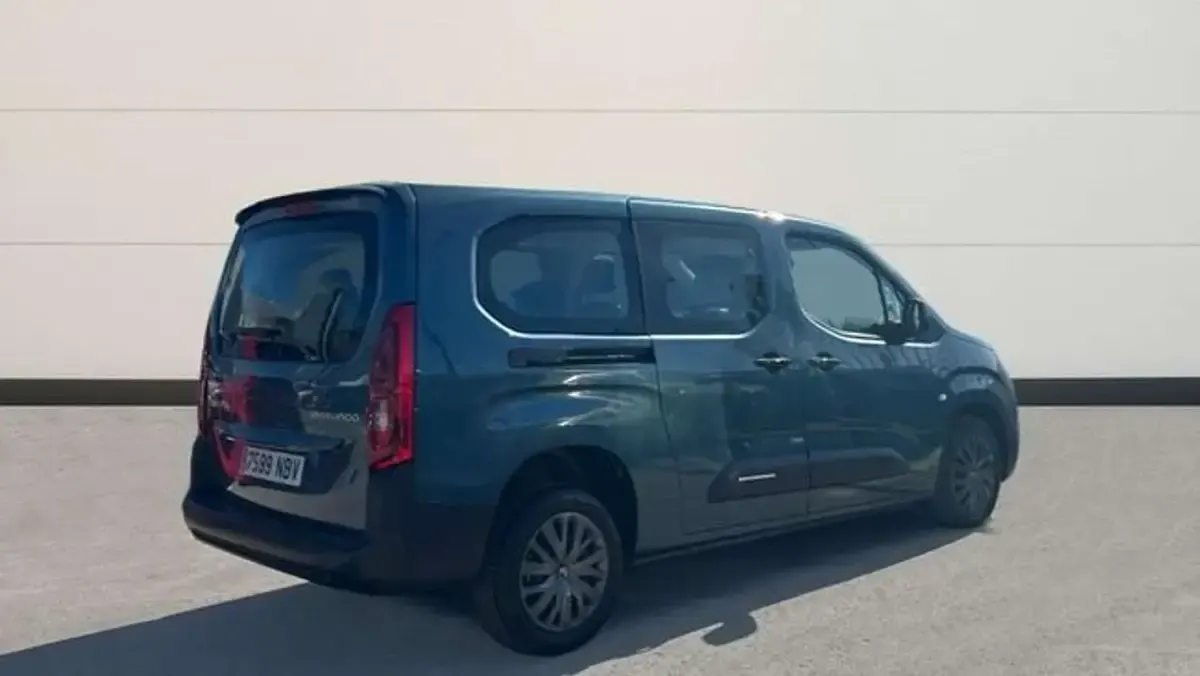 Usado Citroën Berlingo 131 CV (96 kW) 2025 Azul Monovolumen