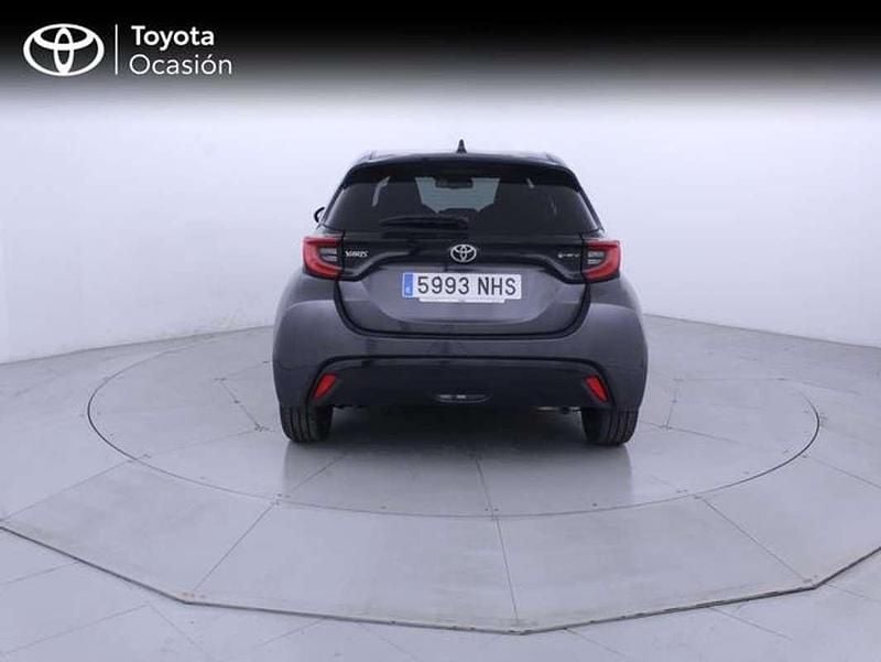 Nuevo Toyota Yaris Hybrid Style 116 CV (85 kW) 2025 Gris Utilitario