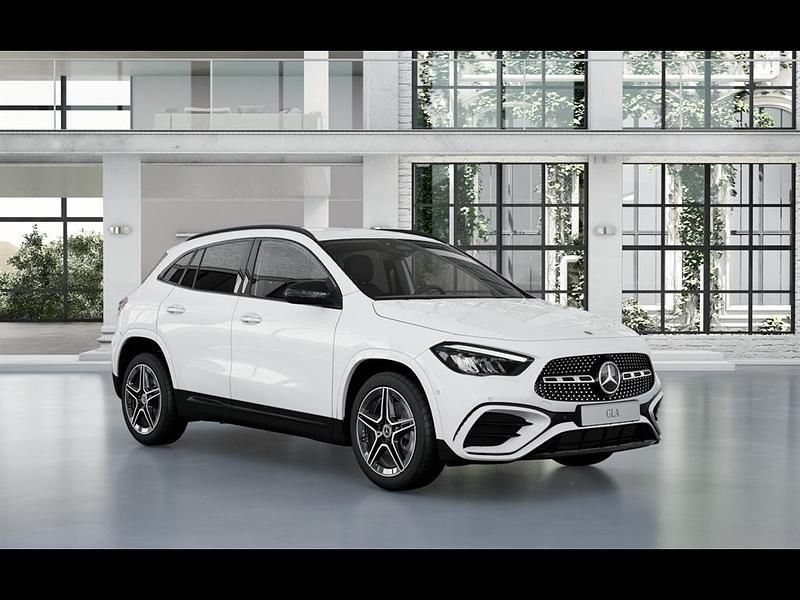 Usado Mercedes GLA200 163 CV (119 kW) 2025 Blanco polar SUV
