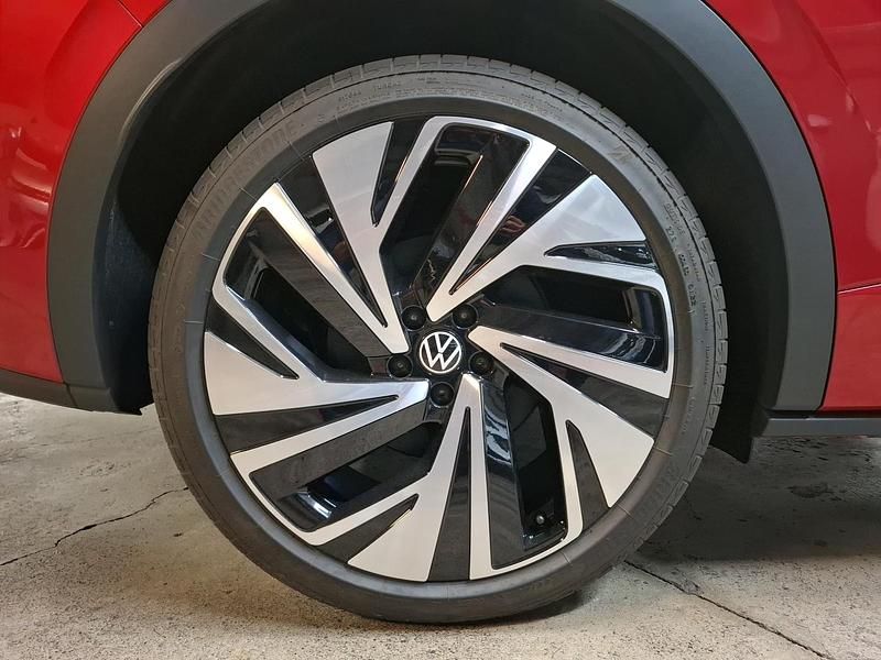 Usado VW ID.4 GTX 220 kW (300 CV) 2025 Rojo intenso metalizado con techo negro SUV
