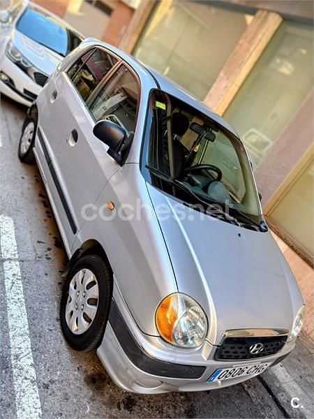 Gris / plata Usado 2003 Hyundai Atos GLS Utilitario | 2497 € (Precio justo) - Imagen 1/4