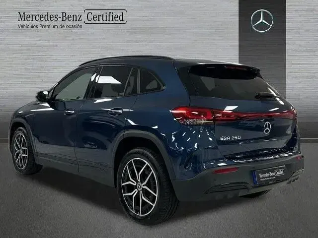 Usado Mercedes EQA250 139 kW (190 CV) 2022 Azul denim SUV