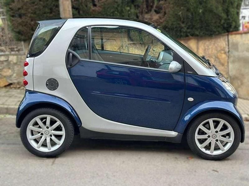 Usado Smart ForTwo Coupé Passion 61 CV (44 kW) 2004 Azul Coupe