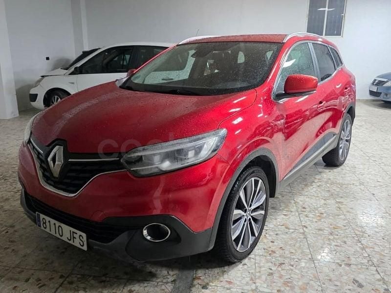 Usado Renault Kadjar Zen 130 CV (95 kW) 2015 Granate SUV