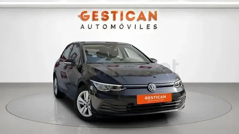 Usado VW Golf VIII Life 110 CV (80 kW) 2022 Negro Berlina