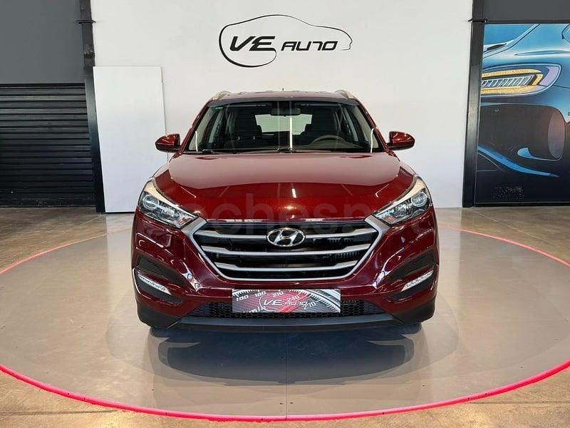 Usado Hyundai Tucson 115 CV (84 kW) 2016 Granate SUV