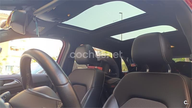 Usado Mercedes B180 109 CV (80 kW) 2016 Rojo Monovolumen
