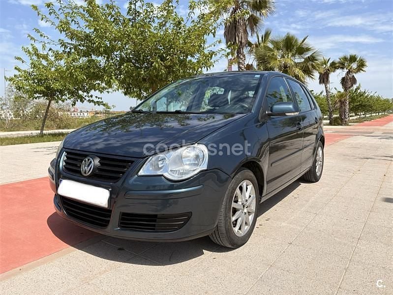 Usado VW Polo Advance 80 CV (58 kW) 2006 Azul Utilitario