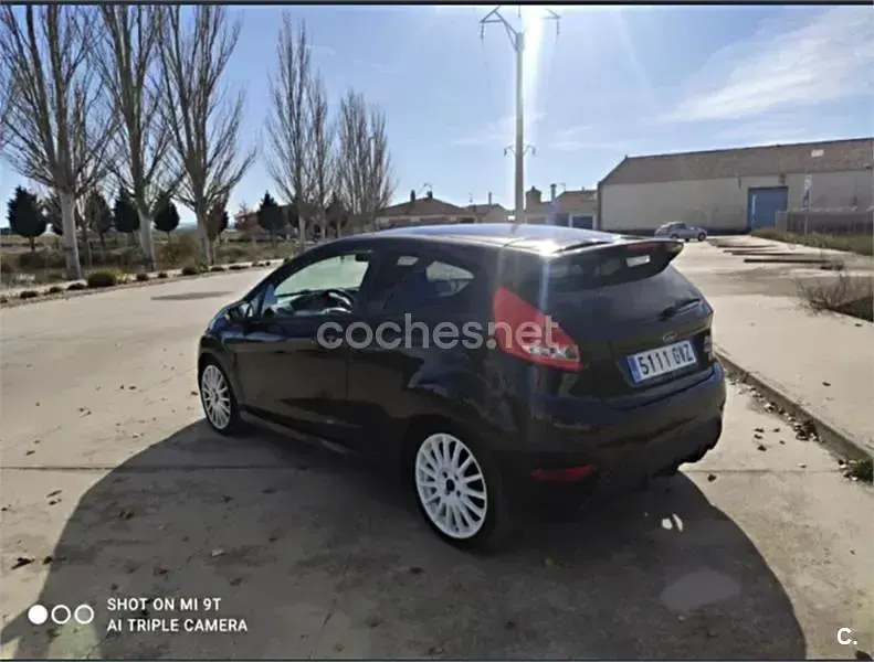 Usado Ford Fiesta Sport 120 CV (88 kW) 2010 Negro Berlina